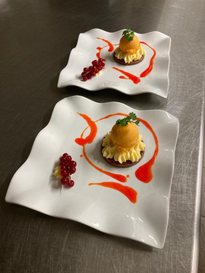 Aux Vieux Arceaux Hotel Mercuer Ngoại thất bức ảnh