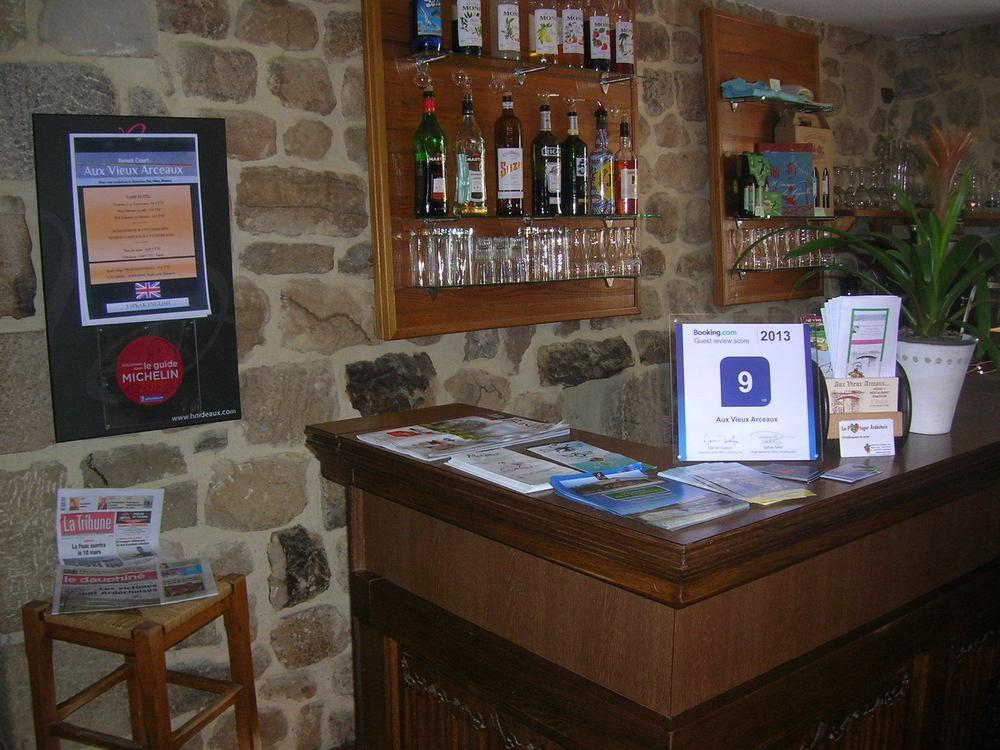Aux Vieux Arceaux Hotel Mercuer Ngoại thất bức ảnh