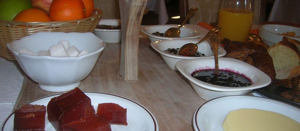 Aux Vieux Arceaux Hotel Mercuer Ngoại thất bức ảnh