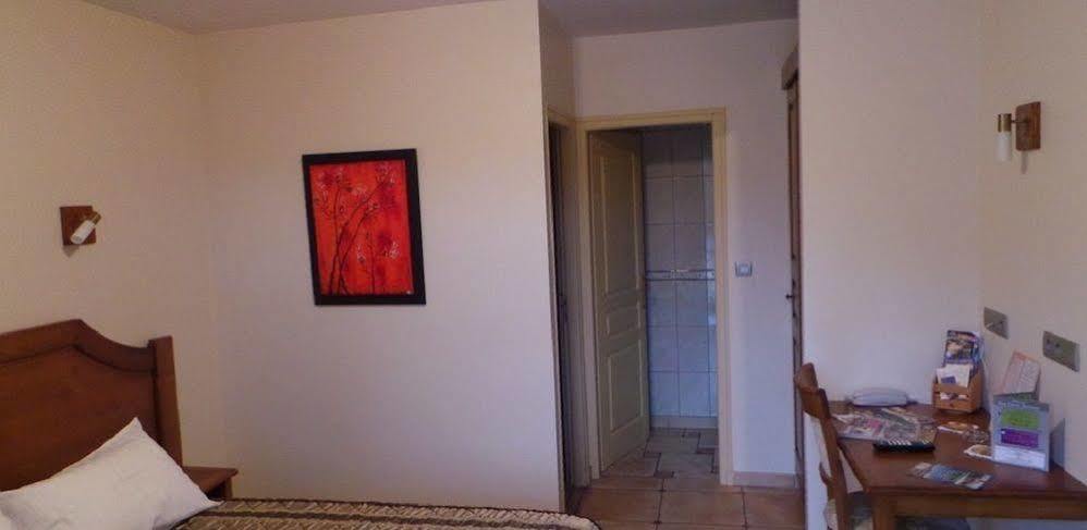 Aux Vieux Arceaux Hotel Mercuer Ngoại thất bức ảnh